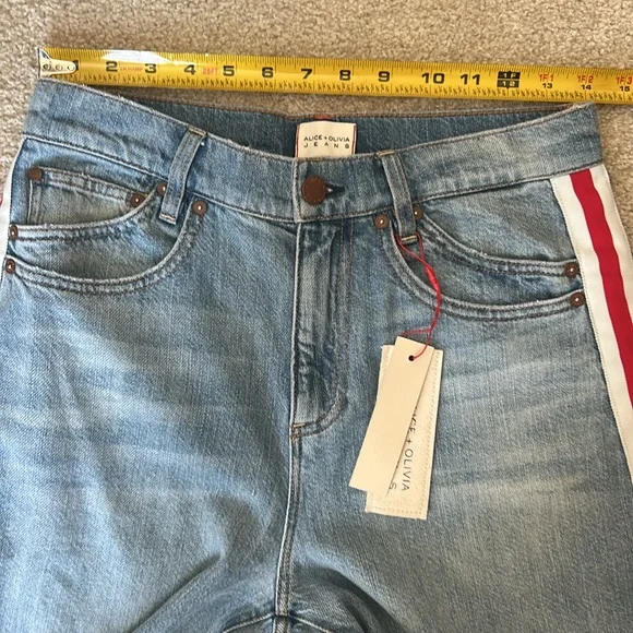 New Alice and Olivia Wallie Cuff jeans - Picture 10 of 16